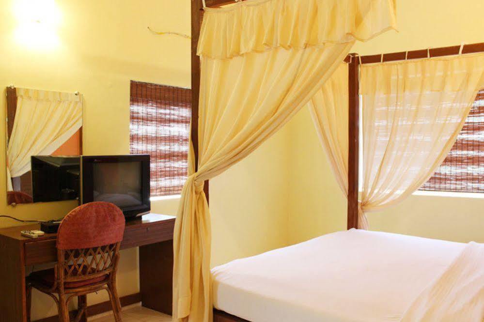 Banyan Tree Courtyard Hotel Калангуте Екстериор снимка